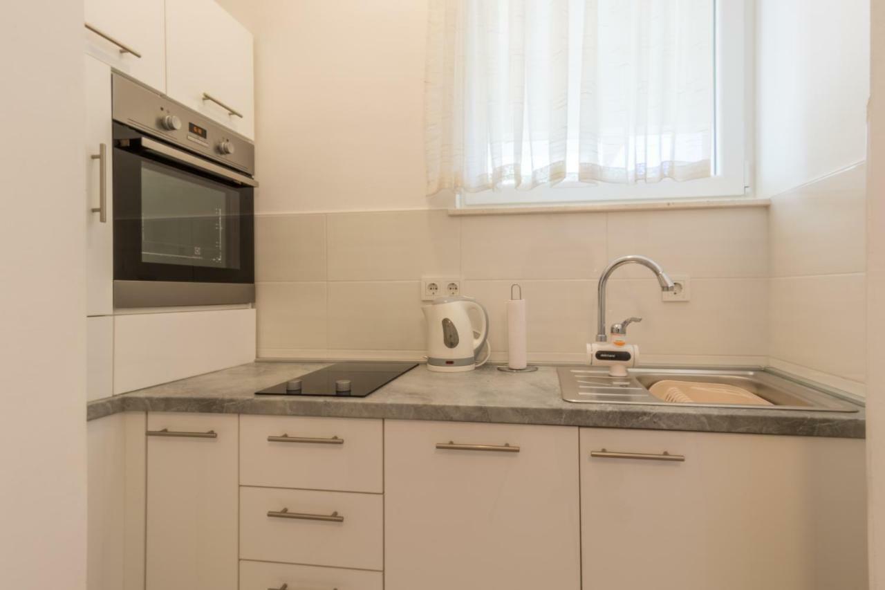 Apartments Tolic ビオグラード・ナ・モル エクステリア 写真